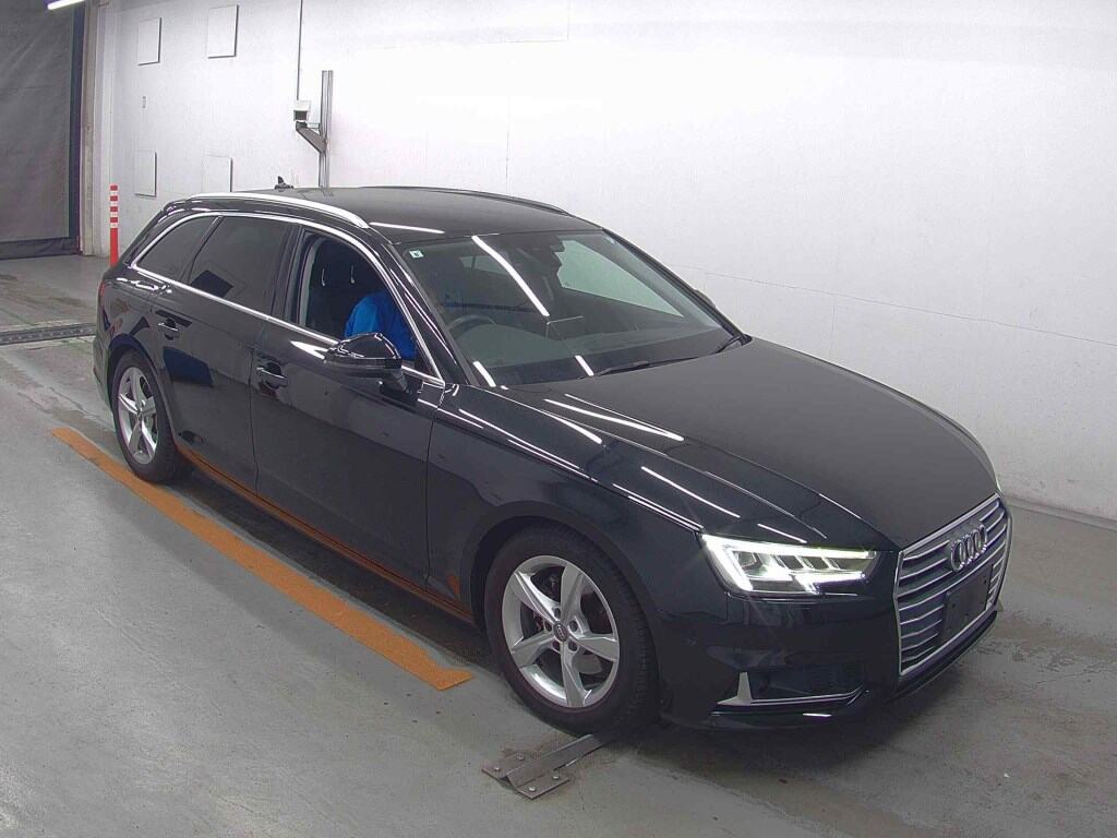 AUDI A4 AVANT