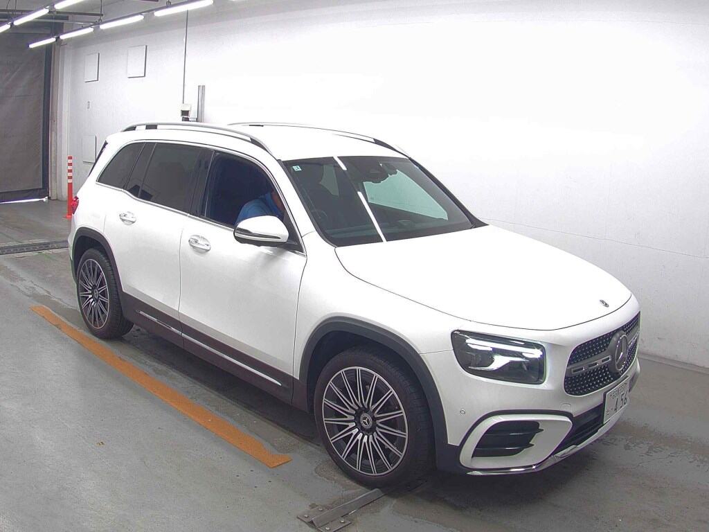 MERCEDES BENZ GLB