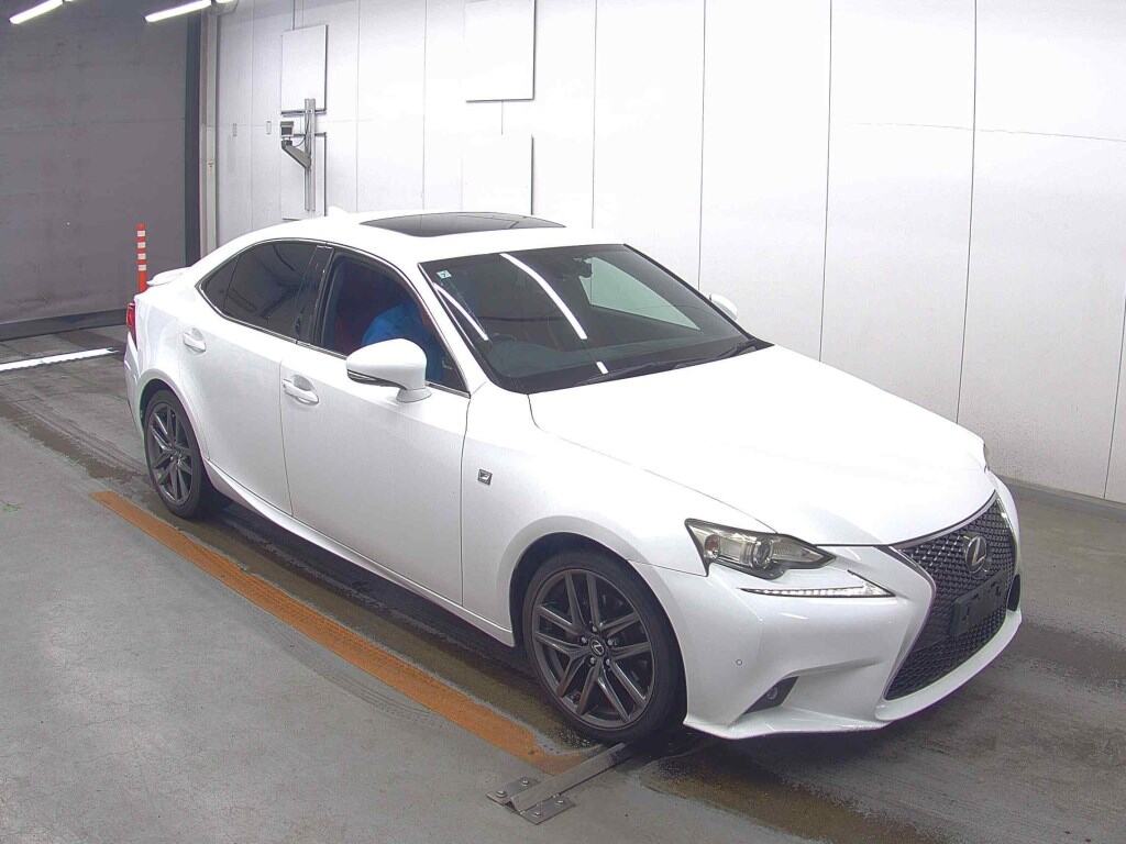 LEXUS IS