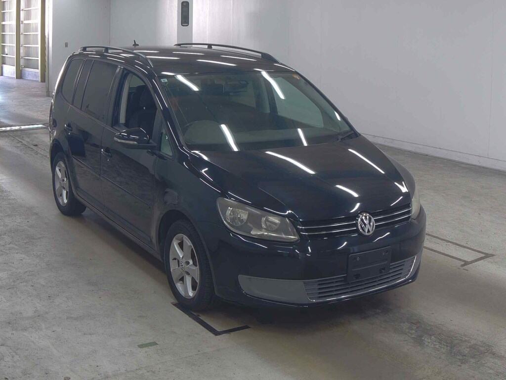 VOLKSWAGEN GOLF TOURAN