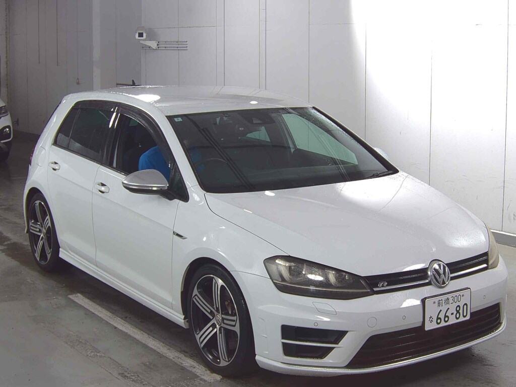 VOLKSWAGEN GOLF R