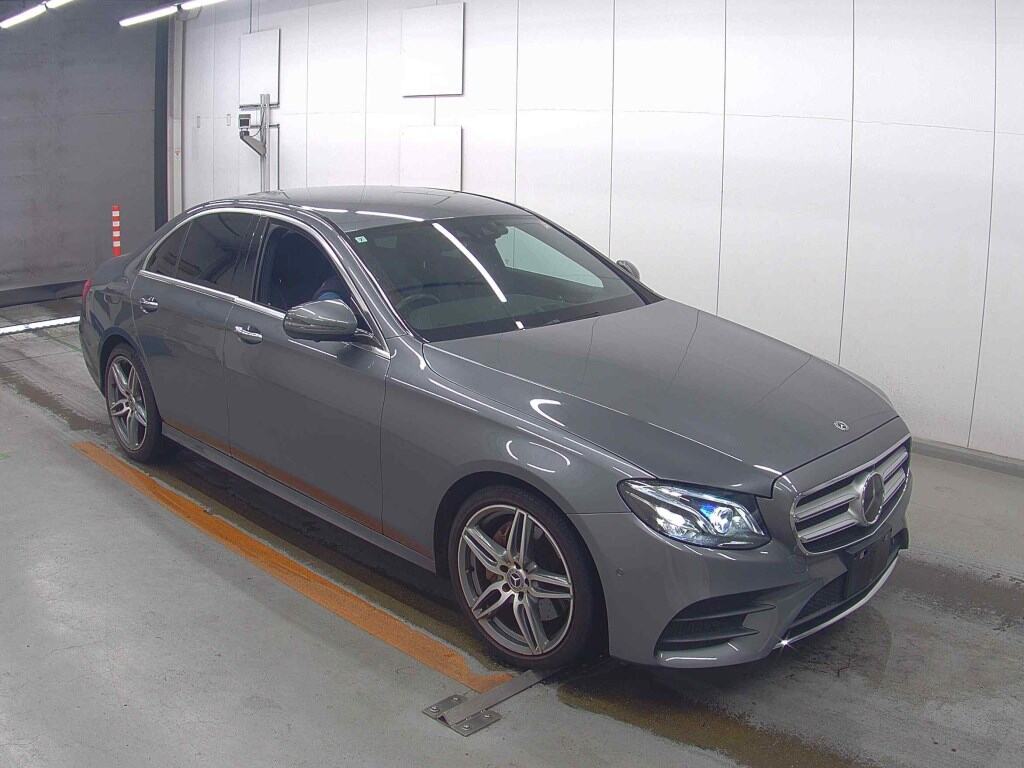 MERCEDES BENZ E-CLASS