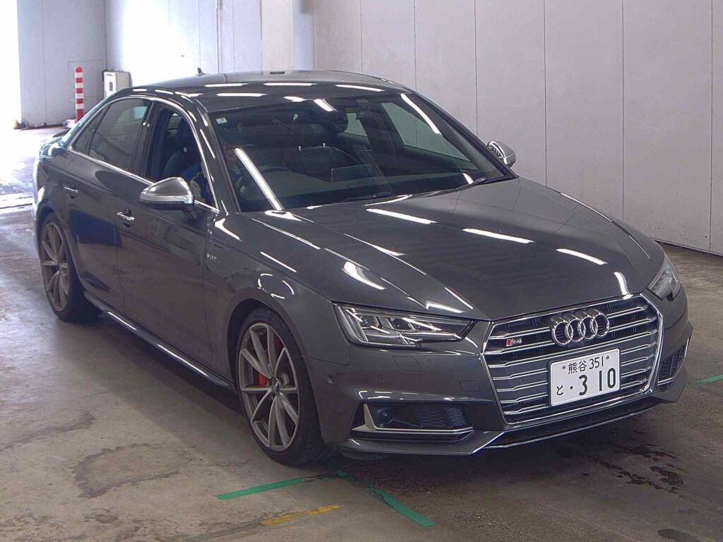 AUDI S4