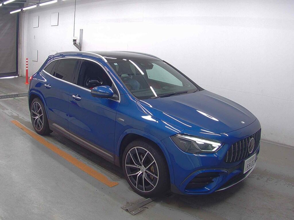 MERCEDES AMG GLA-CLASS