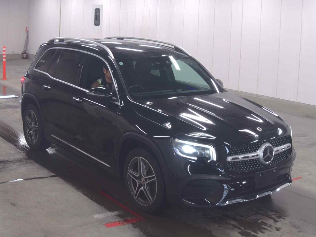 MERCEDES BENZ GLB