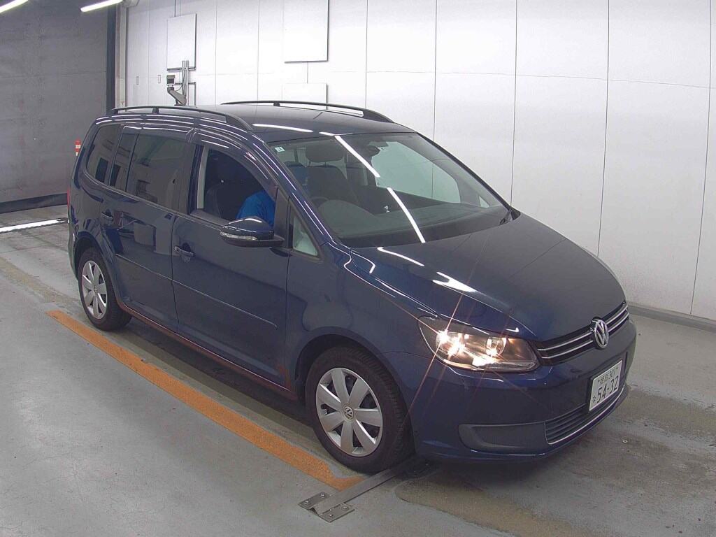 VOLKSWAGEN GOLF TOURAN