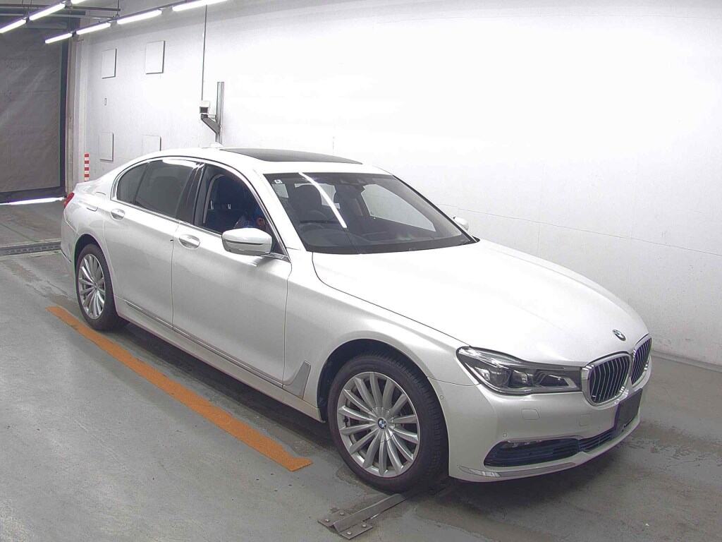 BMW 7 SERIES