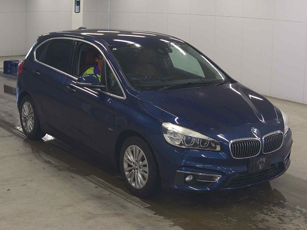 BMW 2 SERIES